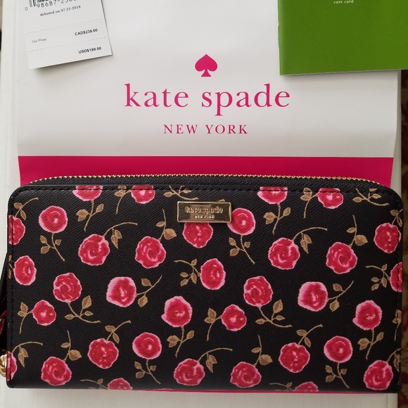 kate spade Accessories - 🎉♠️Authentic KS zip around wallet🎉♠️